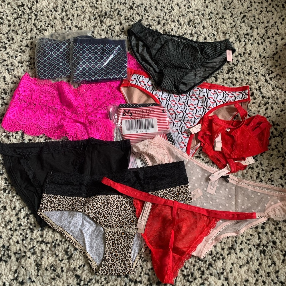 bundle of 13 pairs VS undies